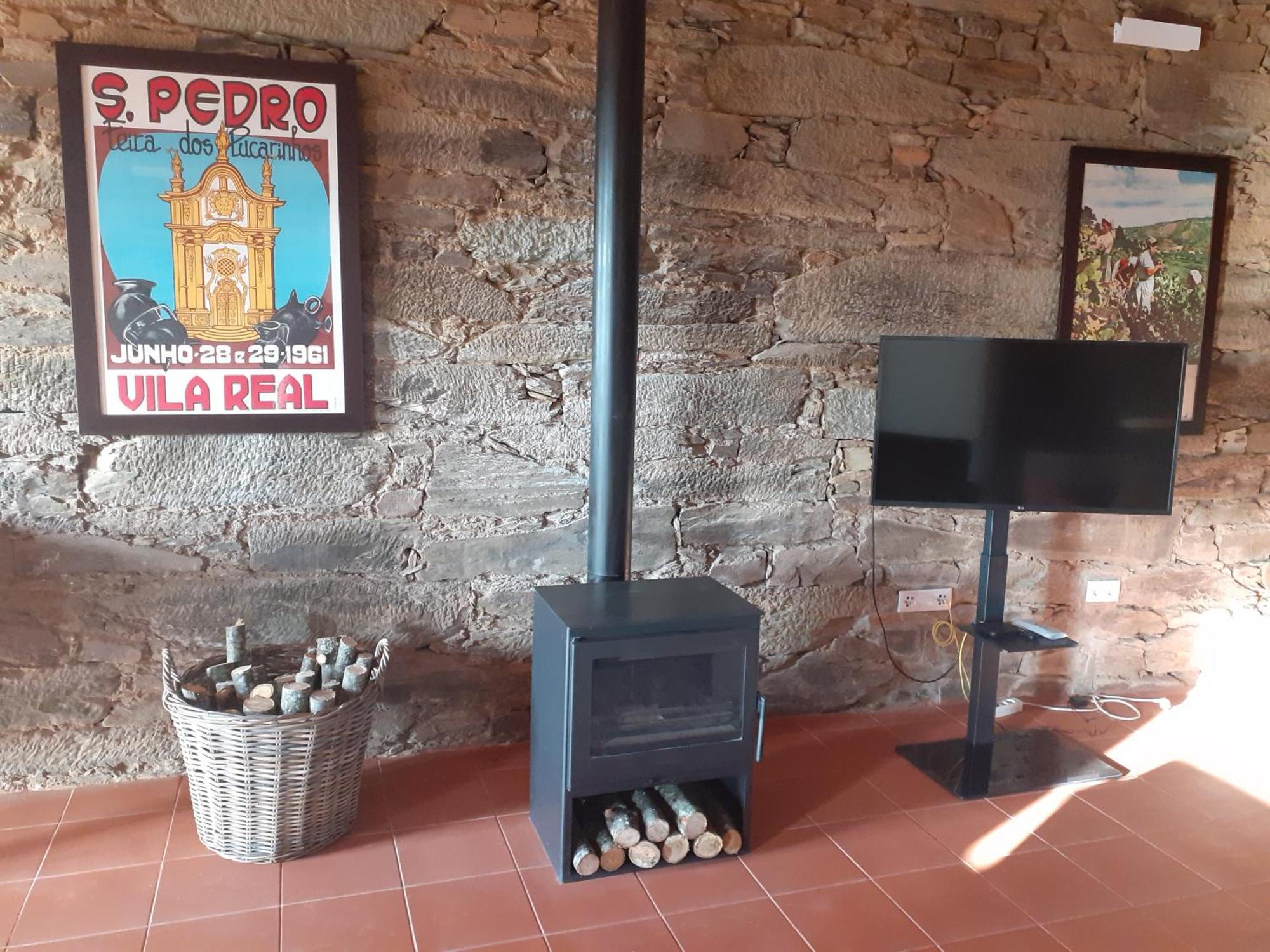Casa De Tras-O-Muro วีลาเรอัล ภายนอก รูปภาพ
