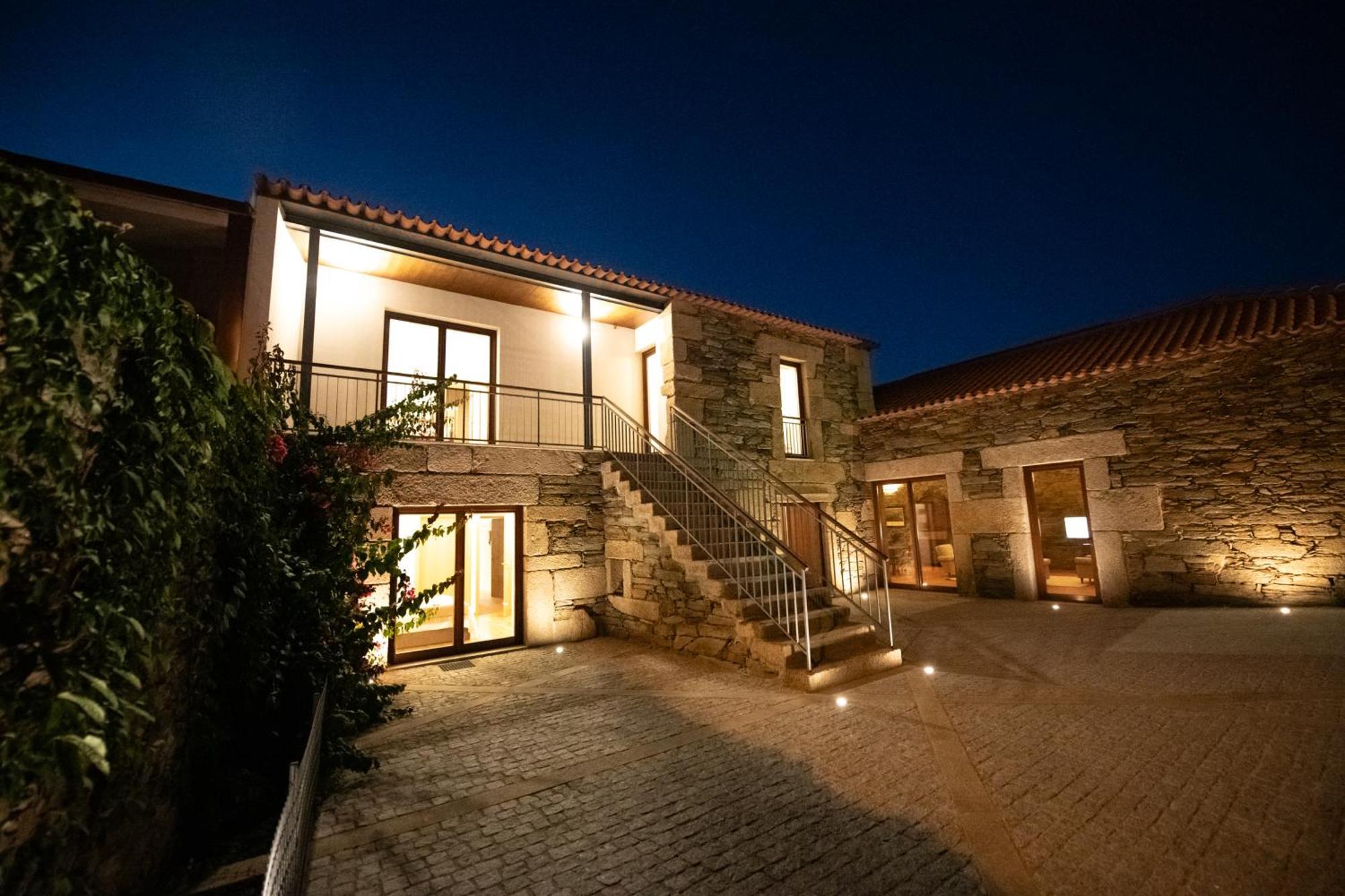 Casa De Tras-O-Muro วีลาเรอัล ภายนอก รูปภาพ